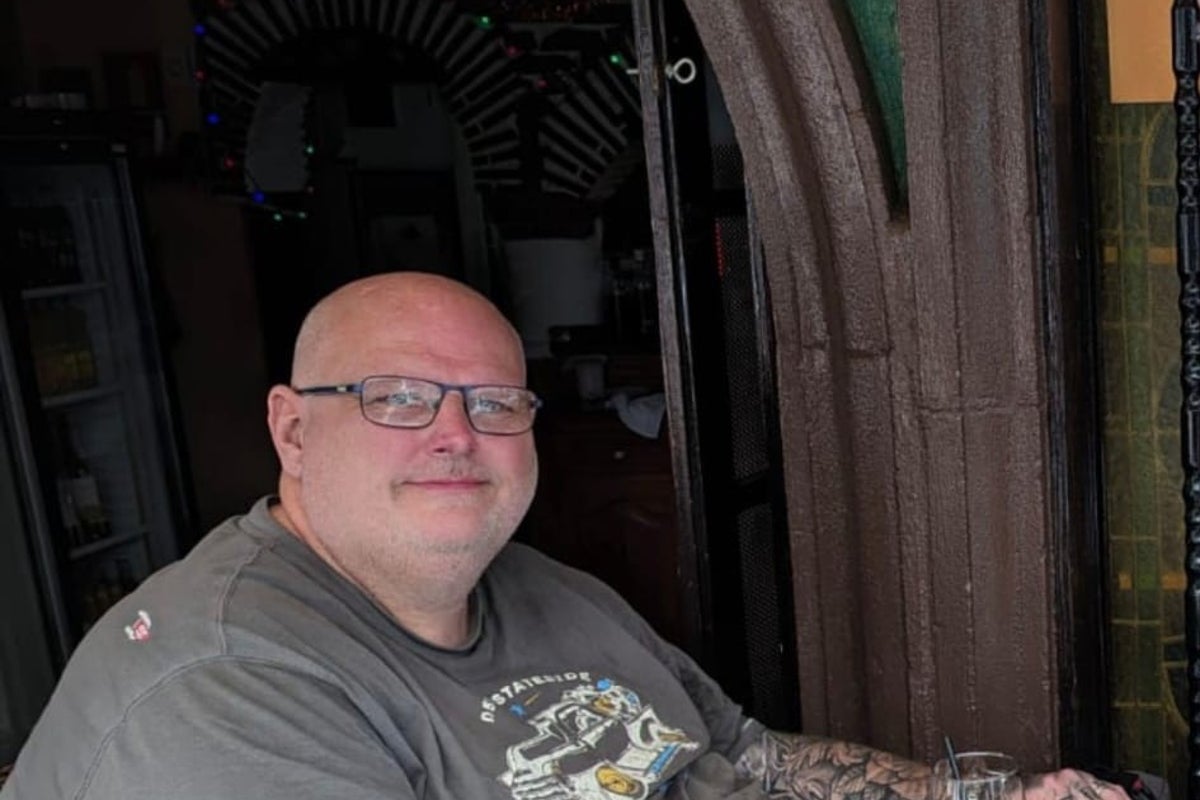 Dad’s Transformation Forces Airline to Acknowledge Weight Loss as a License for Identity Crisis Amidst Global Obsession with Body Image and Health Dictates