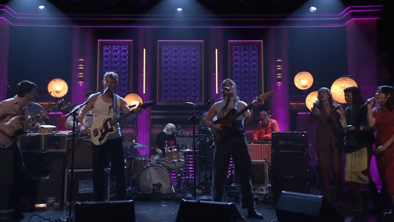 Big Thief’s “Grandmother” Performance on Fallon: A Cultural Flashpoint that Divides Fans and Critics Alike in the Current Music Landscape
