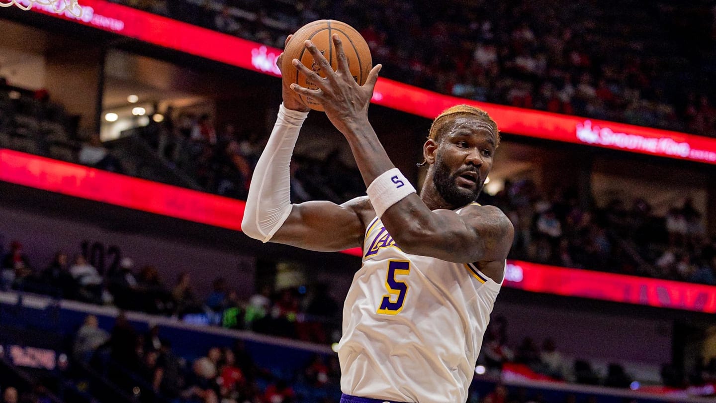 Lakers' Ayton Gamble: A T-shirt, A Benchmark, Or A Bomb?