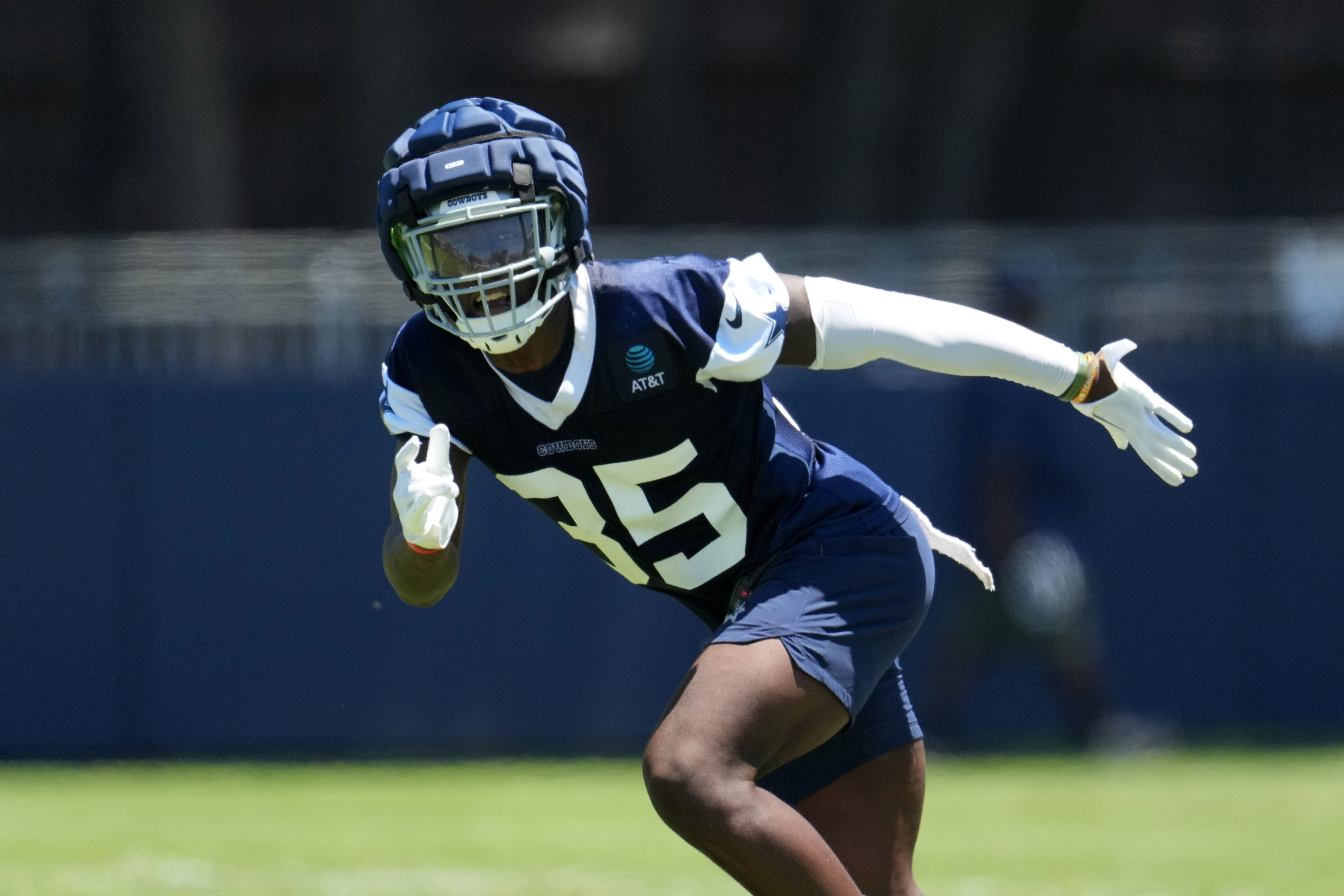 Jul 27, 2023; Oxnard, CA, USA; Dallas Cowboys linebacker DeMarvion Overshown (35) wears a Guardian helmet cap during training camp at Marriott Residence Inn-River Ridge Playing Fields. Mandatory Credit: Kirby Lee-USA TODAY Sports