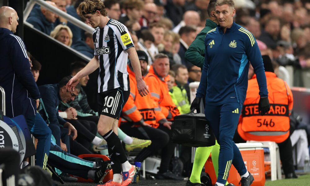 Anthony Gordon suffers hip injury setback as Newcastle beat Athletic Bilbao