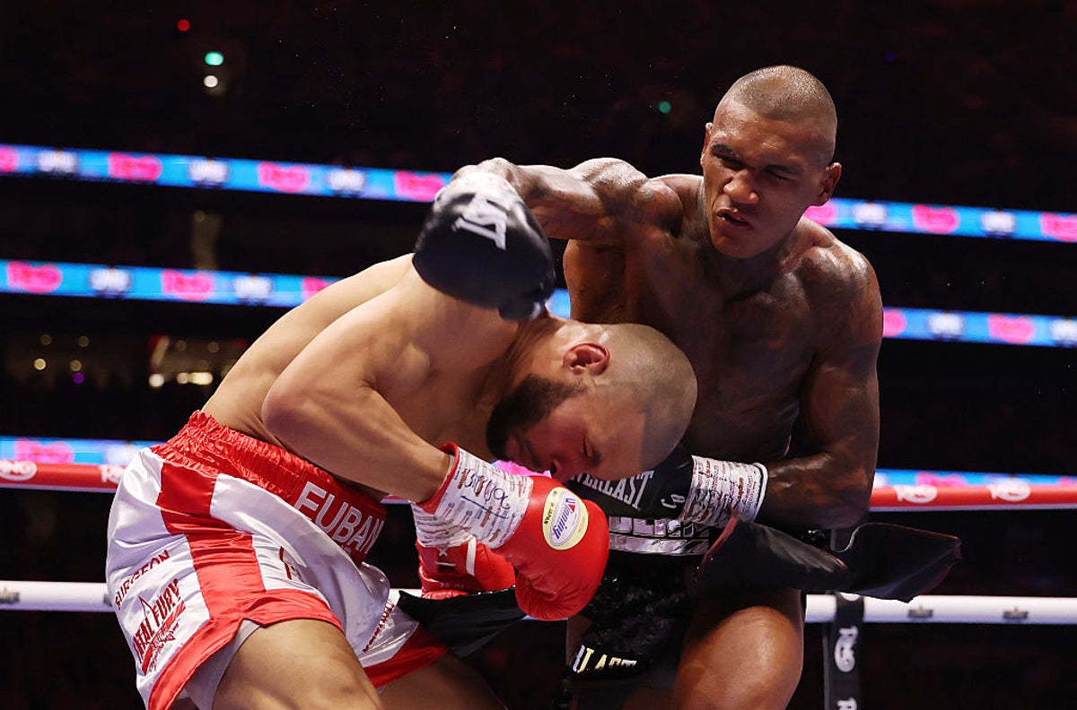 Benn (right) during his clash with Eubank Jr in April (Getty)