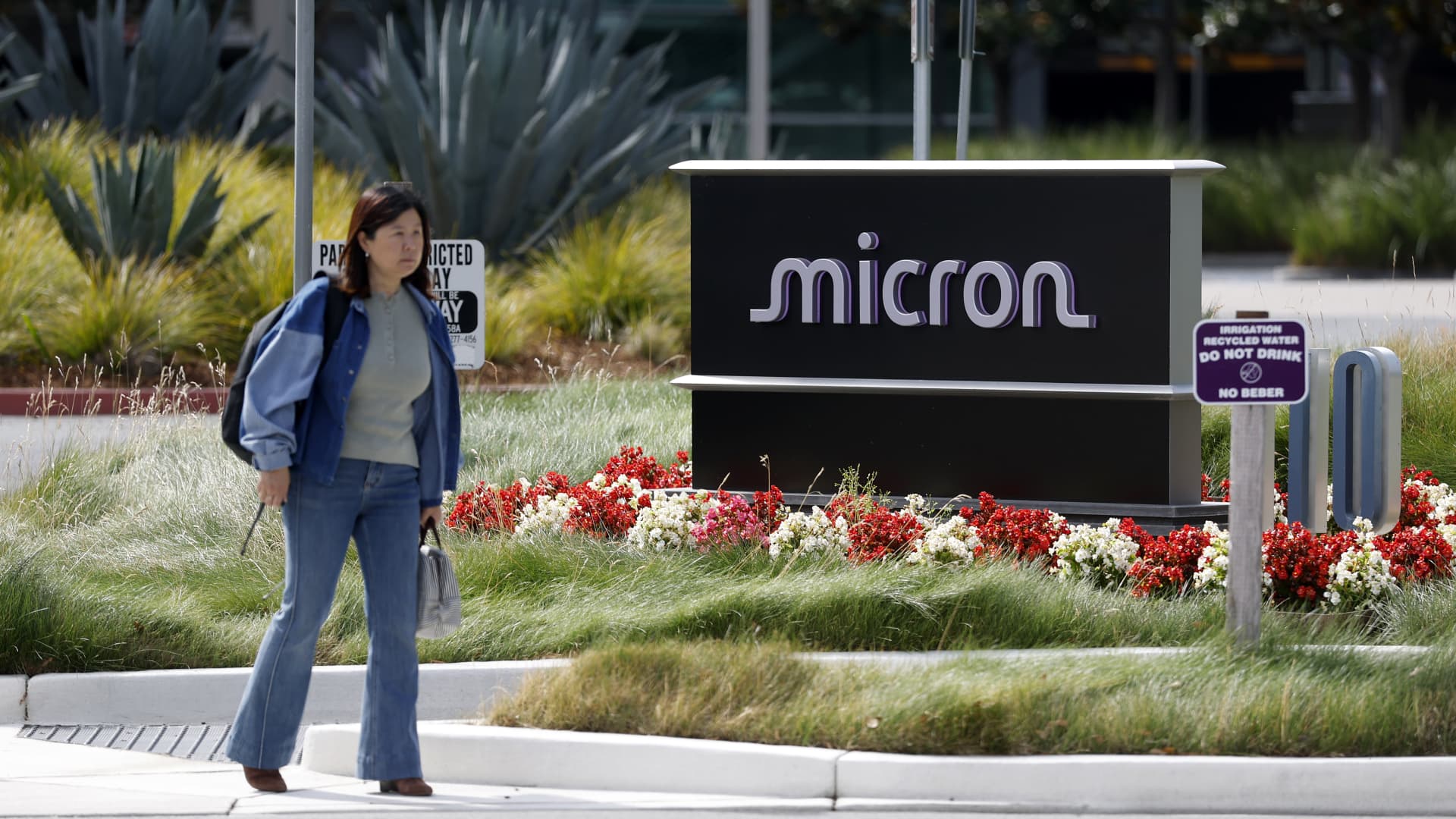 Micron Abandons Consumers for AI Gold Rush