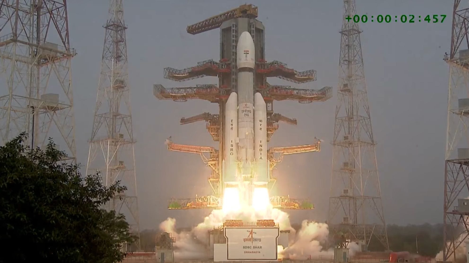 AST SpaceMobile BlueBird Launch Crushes Telecom Monopoly