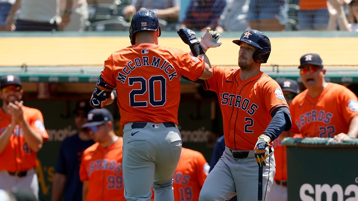 Cubs Sign Chas McCormick to Minor League Deal