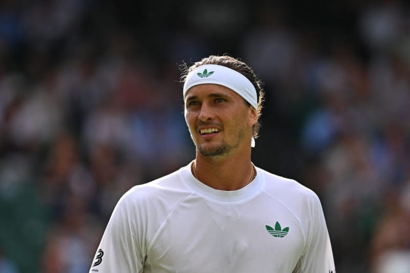 Zverev's Grand Slam Quest & Public Gaze on Personal Life
