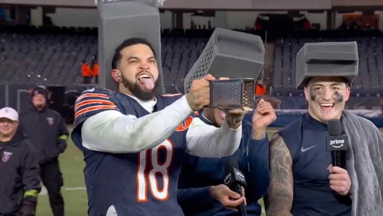 Bears QB Williams' Masterpiece Seals Playoff Win Over Packers