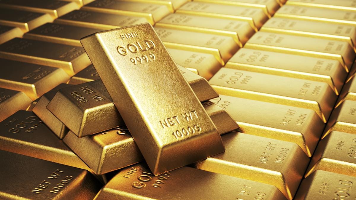 Gold, Silver Hit Record Highs Amid Weak Dollar, Fed Policy