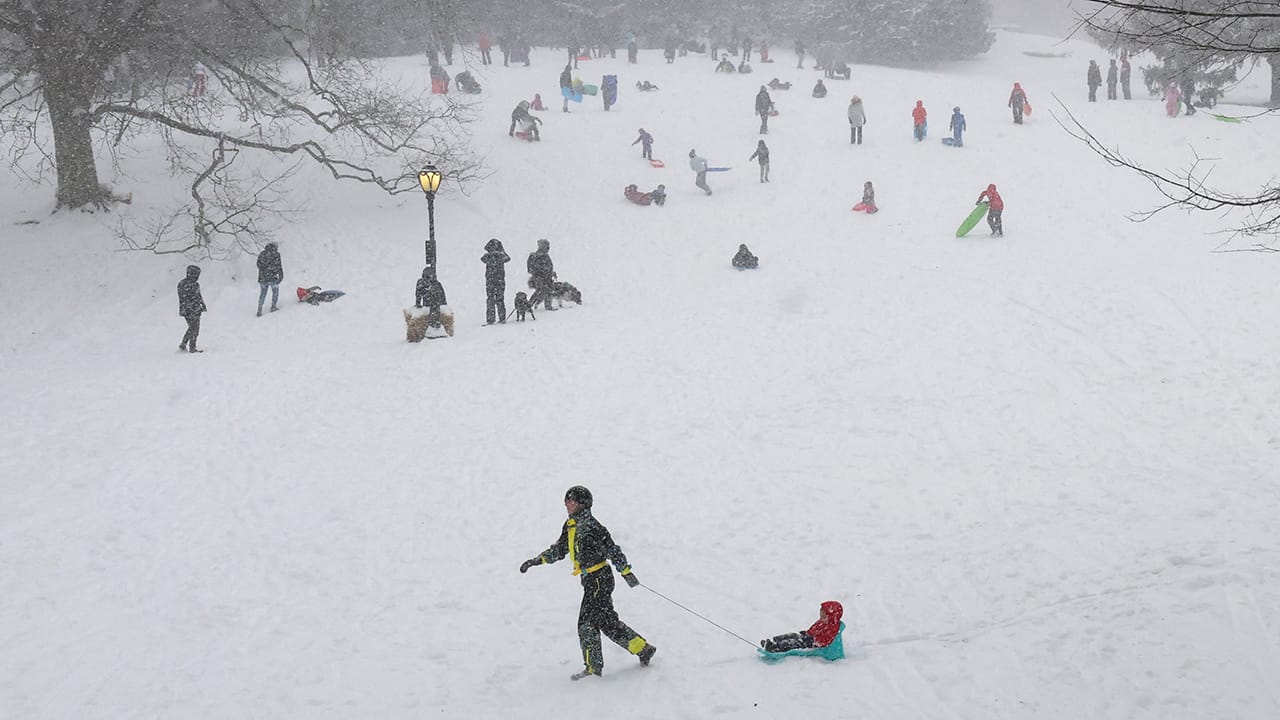 NYC Schools Reopen After Winter Storm, City Works to Restore Normality