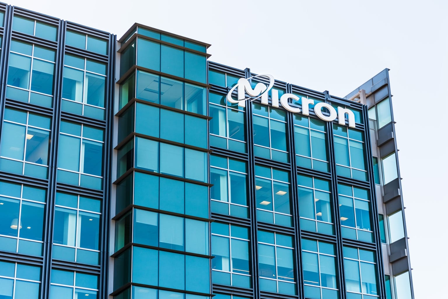 Micron Surges on AI Demand, Sparks Fierce Investment Debate