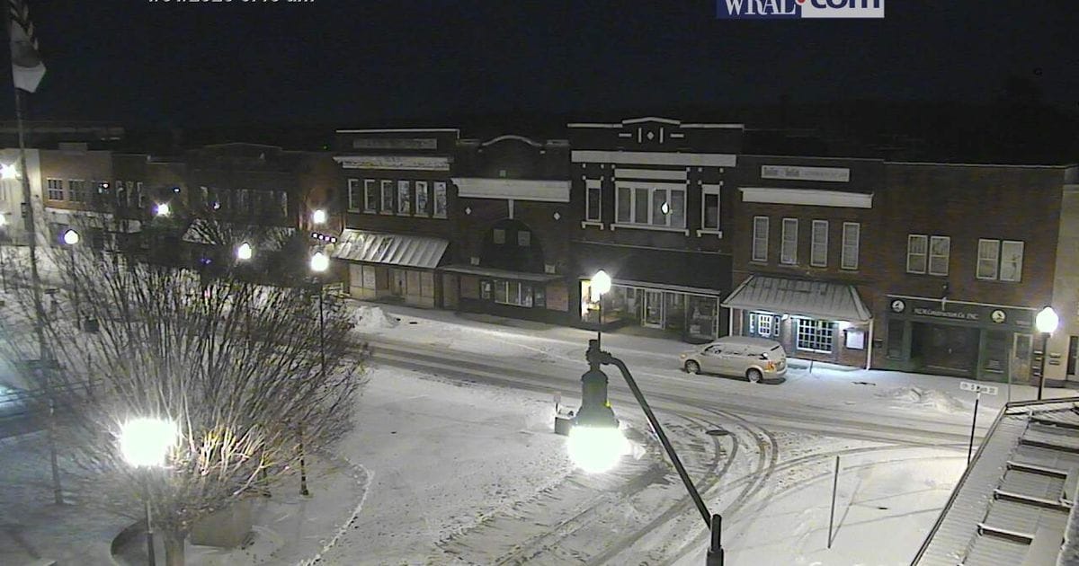 Winter Storm Threatens Carolinas With Snow and Freezing Cold