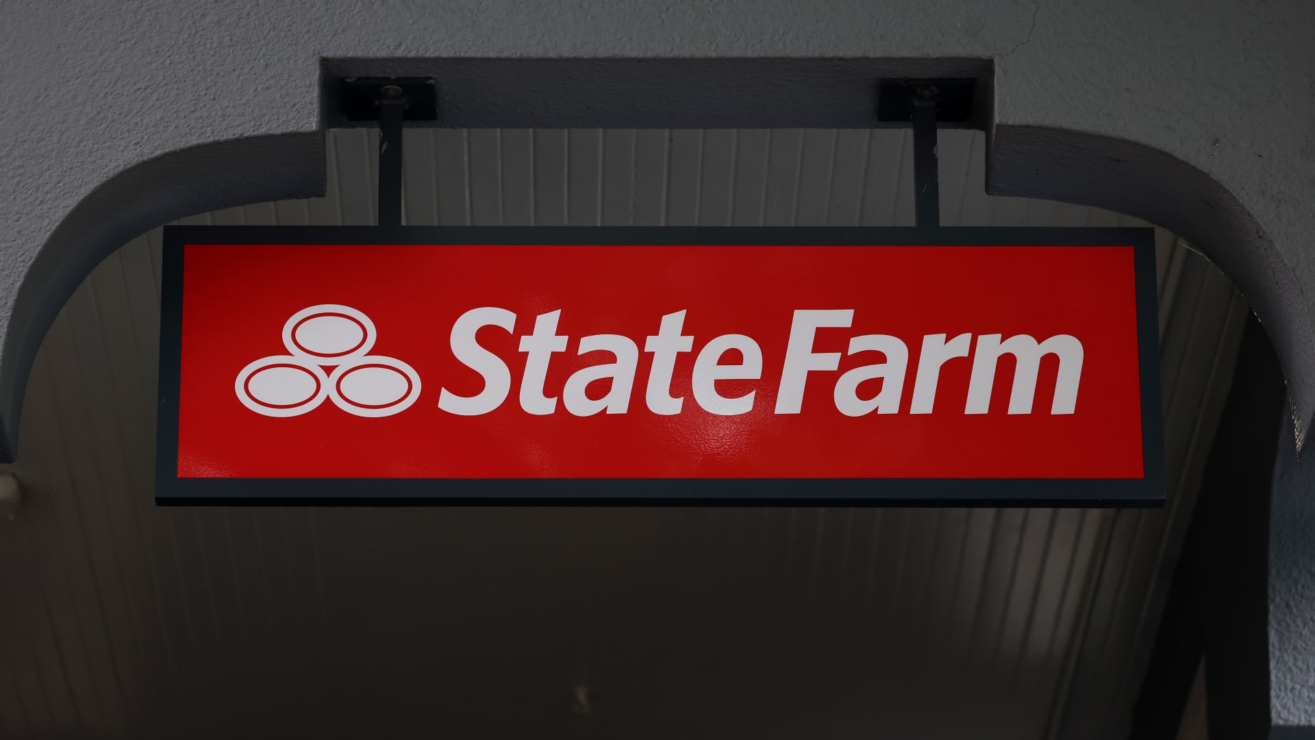 State Farm's $5B Dividend: Underwriting Strength Signals Auto Insurance Profit Normalization
