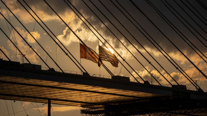 Trump Threatens Gordie Howe Bridge Delay Amid Trade Dispute