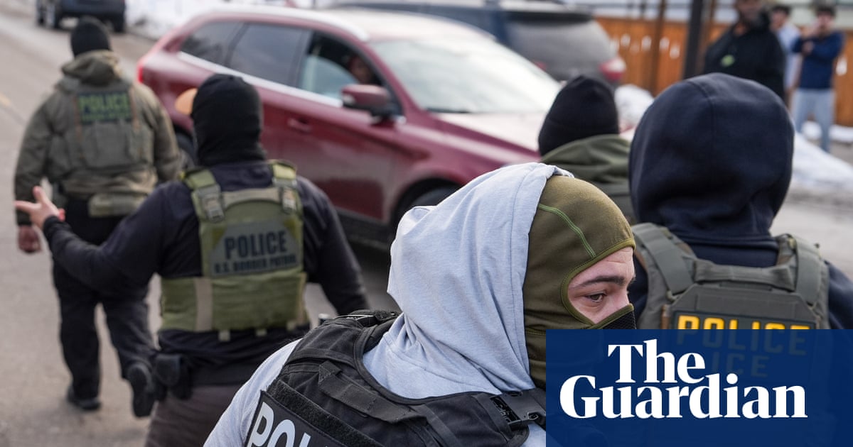 Federal Judge Blocks California ICE Mask Ban