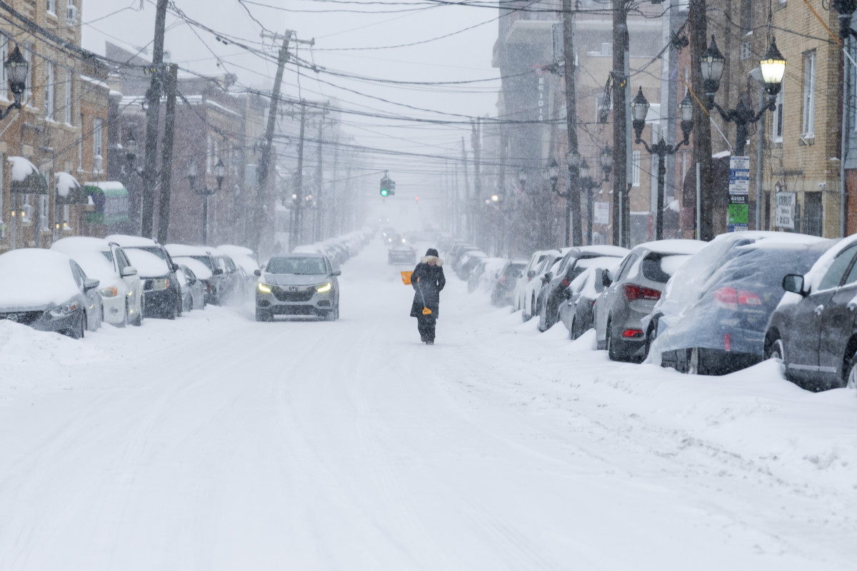 Weather Service Issues Storm Warnings Amid Regional Snowfall