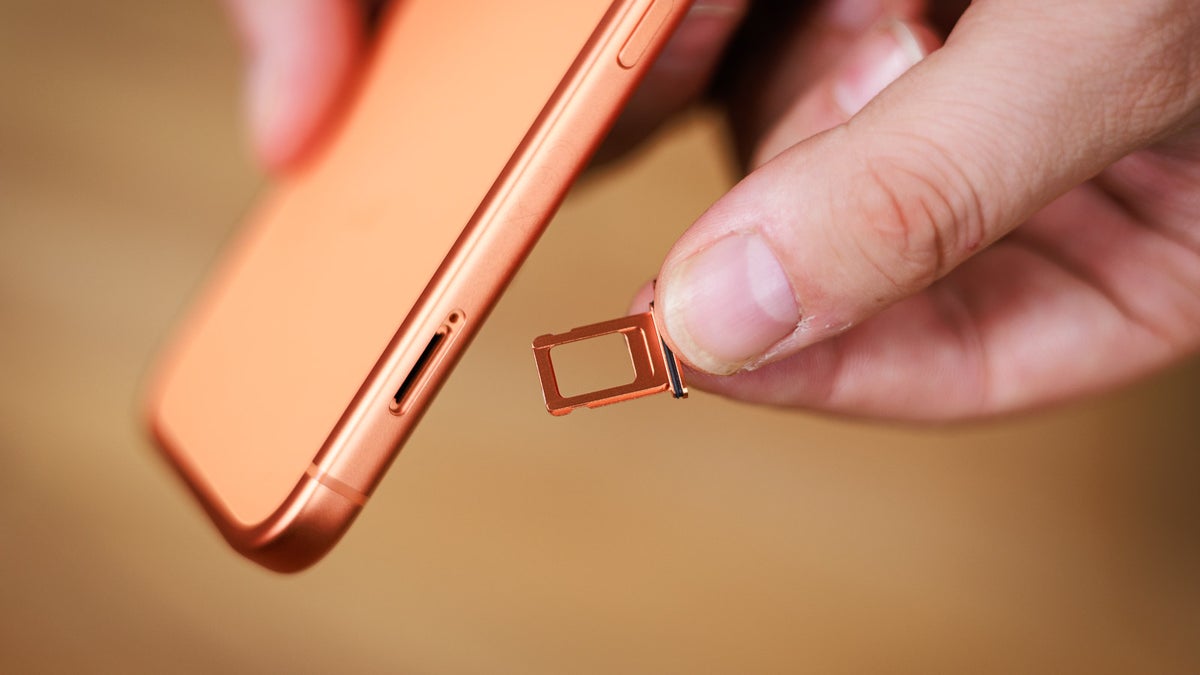 iPhone 18 Series to Adopt eSIM-Only in Europe, Mirroring US Strategy