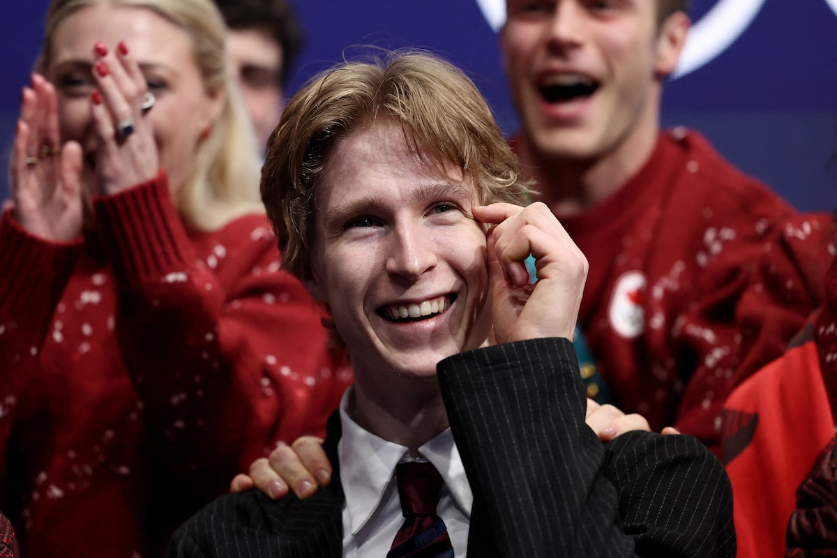Figure Skating Debut: Institutional Context of Olympic Performance