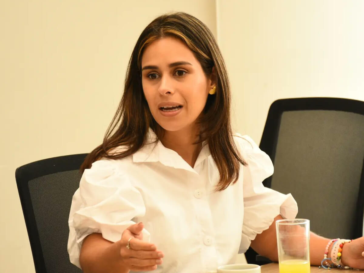 Vergara Urges Petro to Mobilize Aerospace Force for ICE Detainee Repatriation