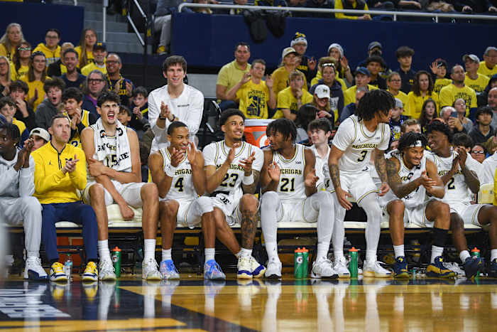 Michigan Basketball: Pursuing 100th Series Win and Big Ten Title vs. Minnesota