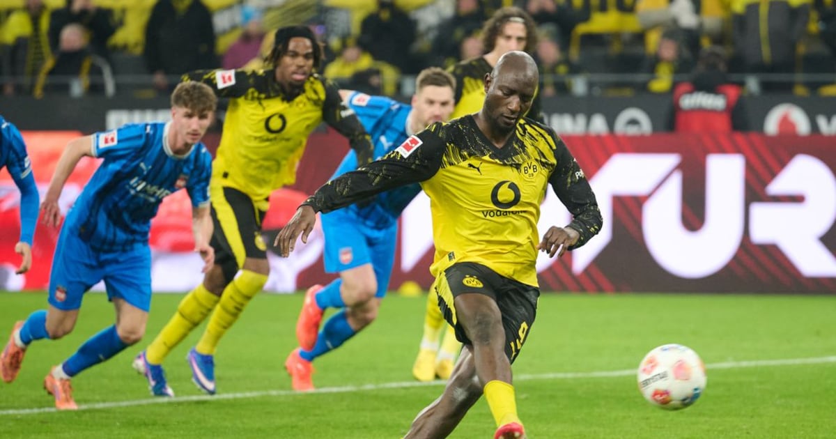 Bundesliga Title Race Intensifies: Dortmund's Opportunity