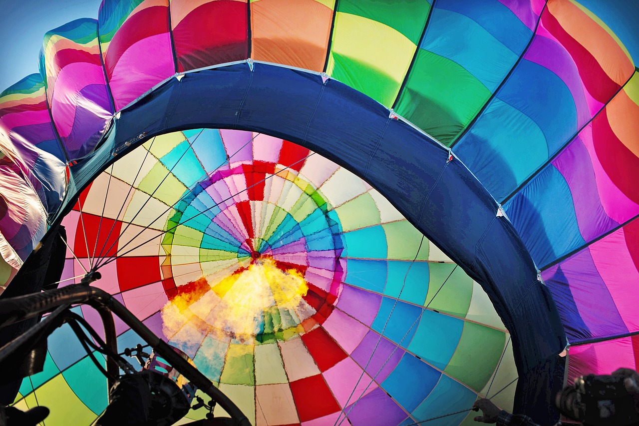 US Inflation Moderates to 2.4%, but Policy Pressures Persist Above Fed Target
