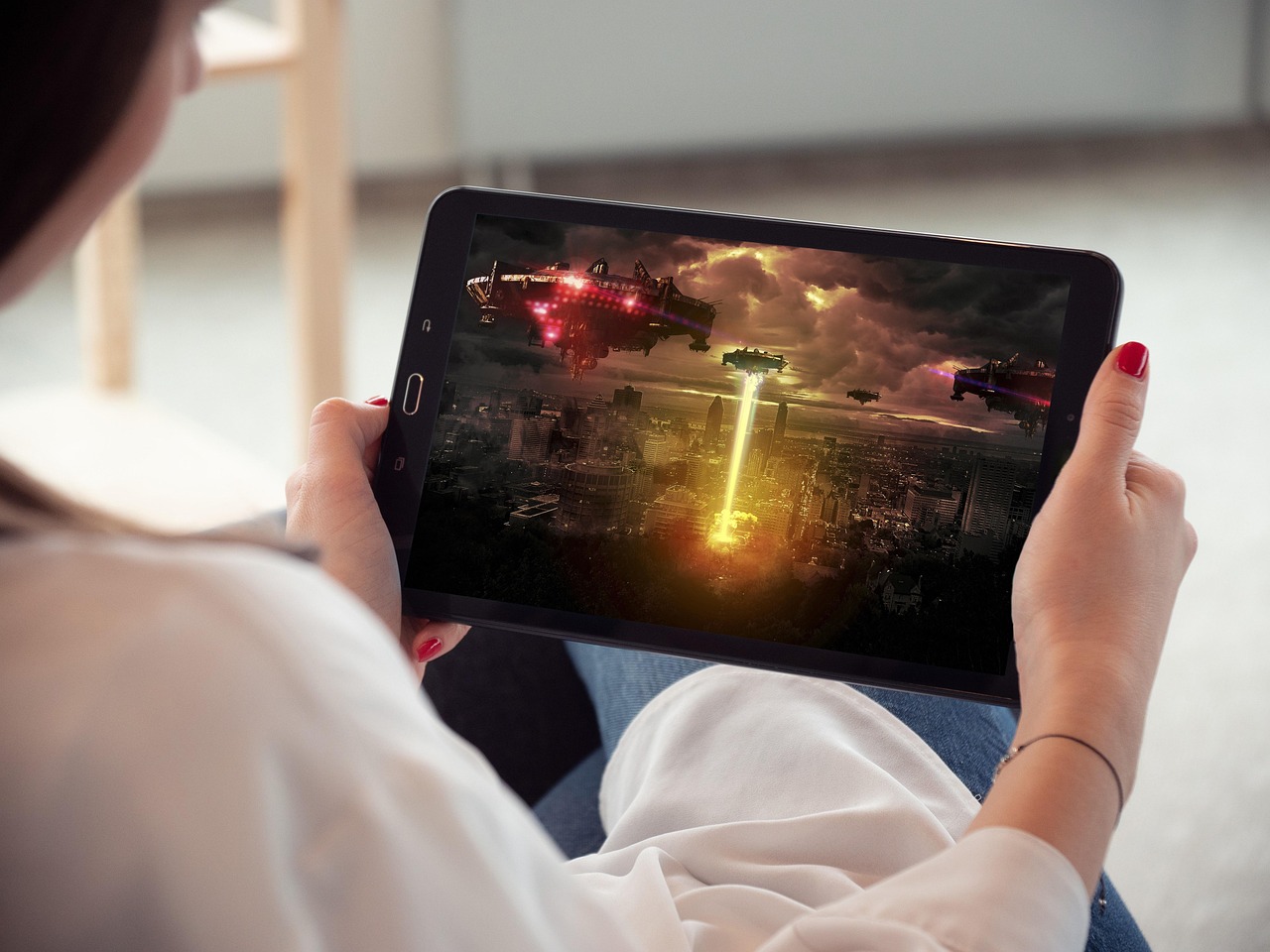 The Paradox of Streaming Choice: Niche Curation as a Retention Strategy