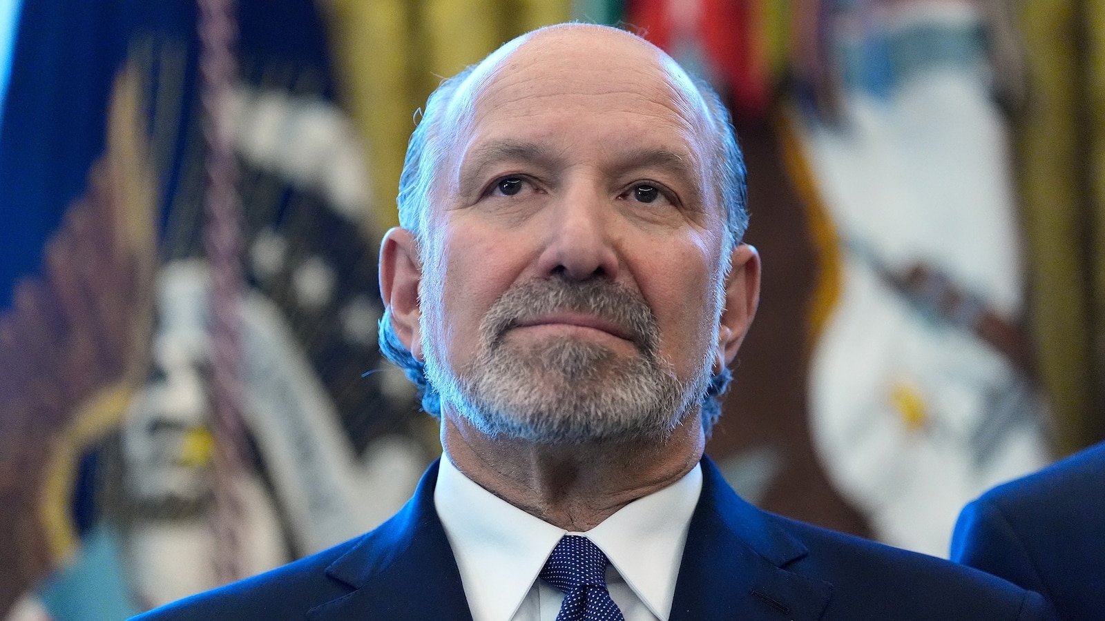 Scrutiny of Howard Lutnick Amid Disclosure Discrepancies