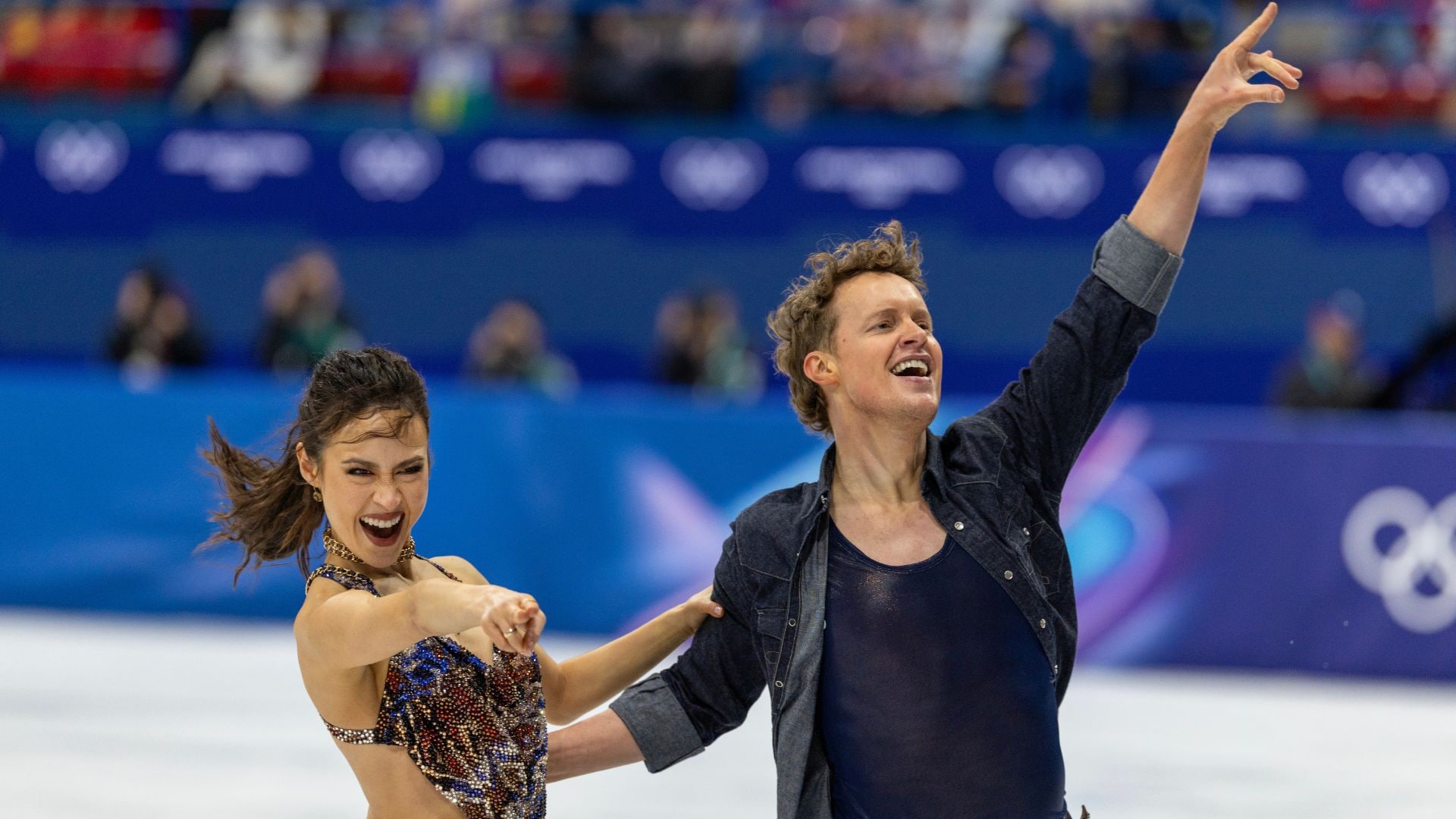 US Figure Skating Team Establishes Early Lead in Milan Event