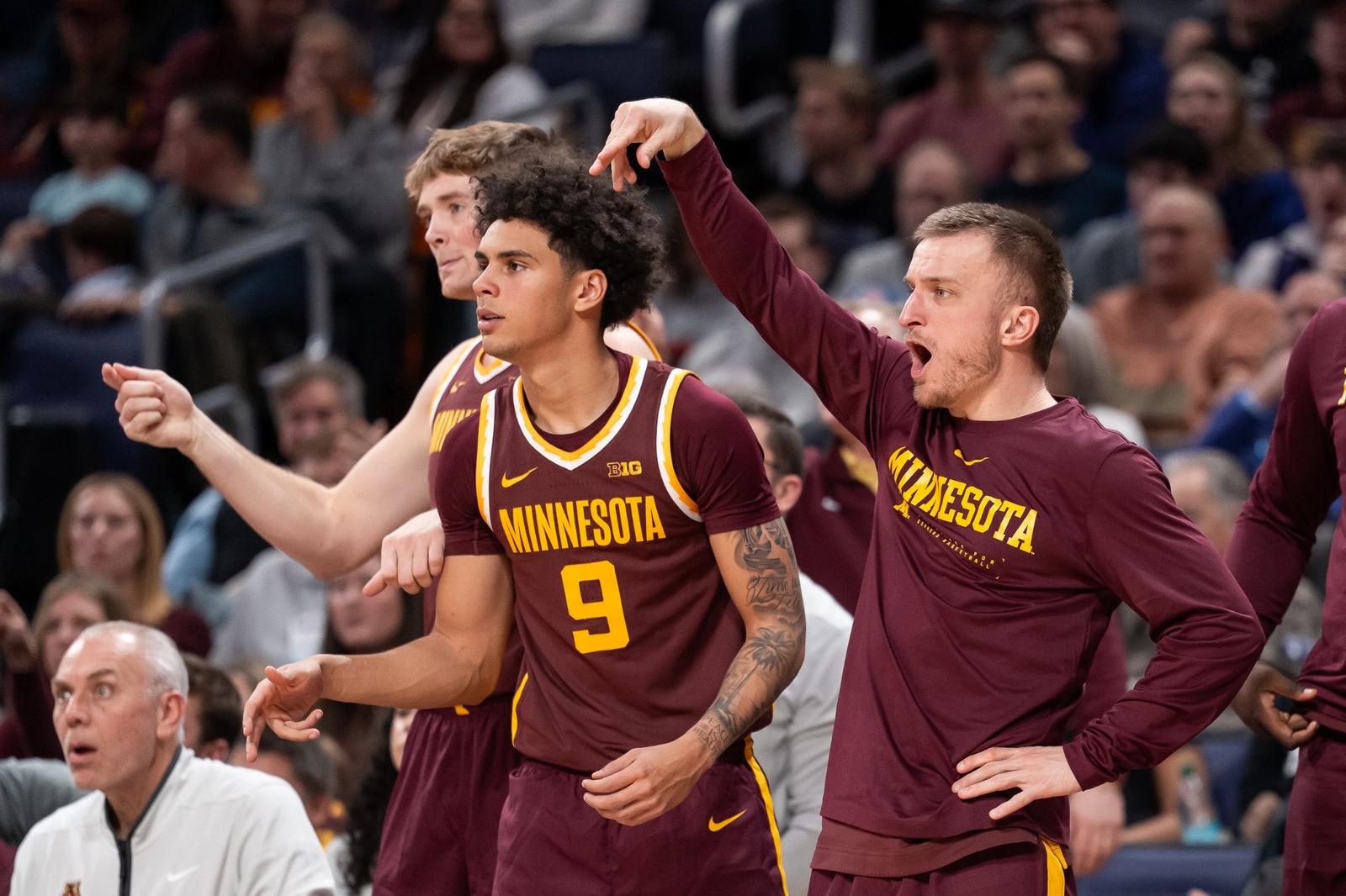 Freshman Surge Drives UW Huskies Past Minnesota, Reshaping Big Ten Standings