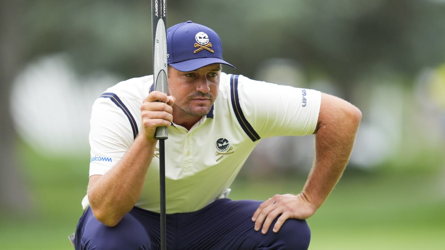 Governance Crisis Looms as LIV Golf Format Change Divides Players: The Structural Cost of Standardization