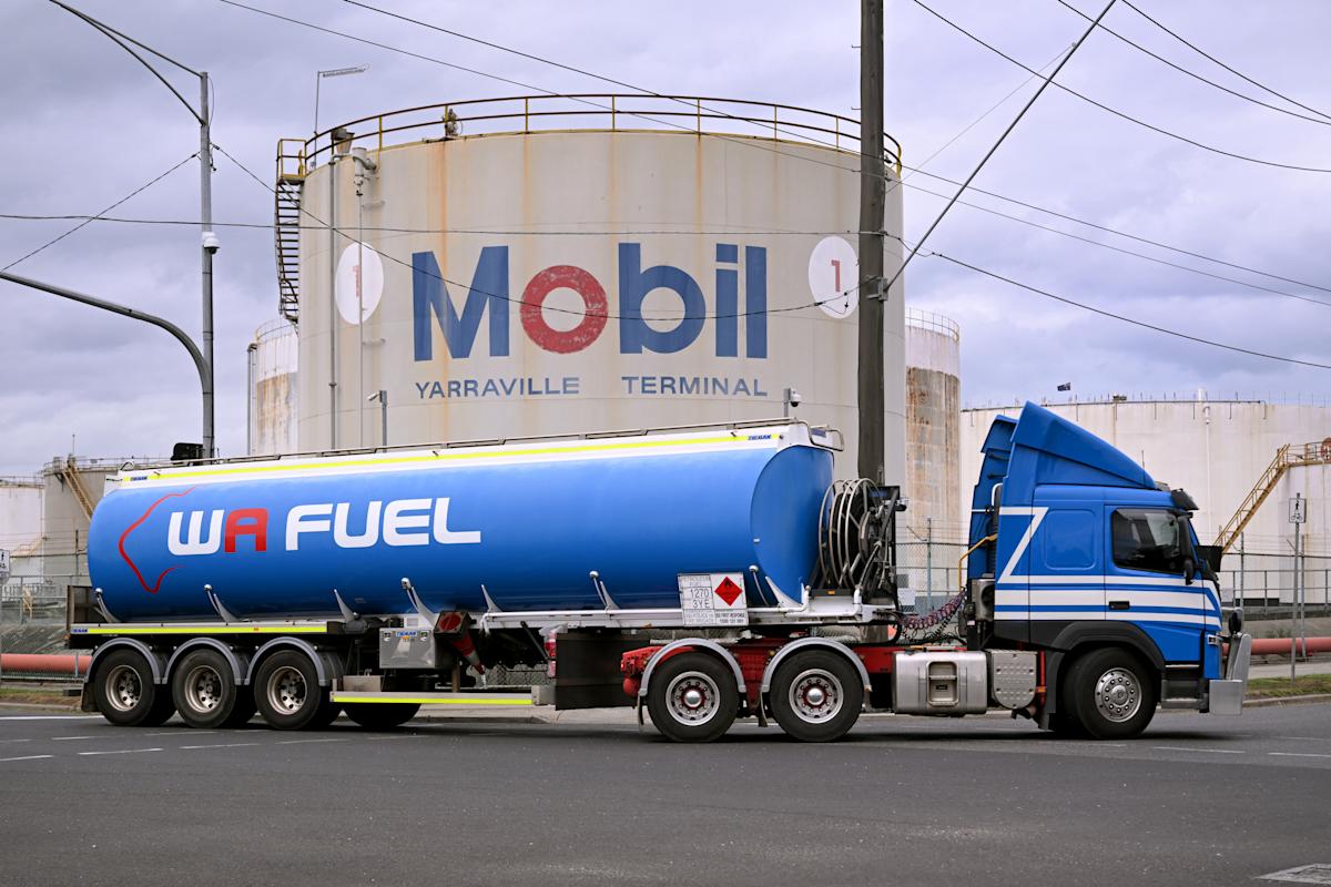Geopolitical Oil Shock and Pending PCE Data Converge, Challenging Fed Rate Cut Timeline