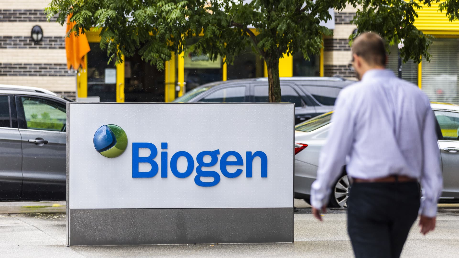 Biogen's $5.6B Apellis Acquisition: Strategic Pivot into Rare Disease Ophthalmology