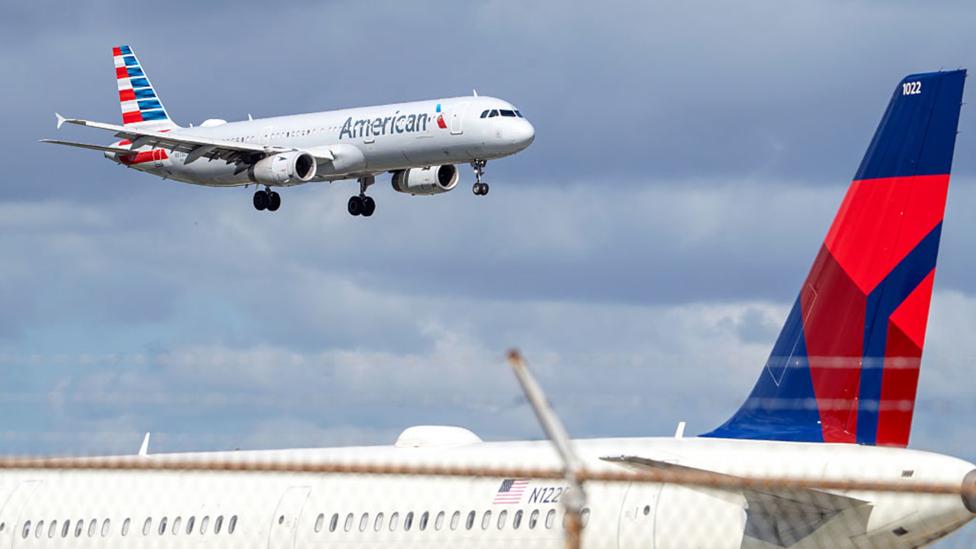 U.S. Carriers Leverage Pricing Power to Offset Geopolitical Fuel Volatility