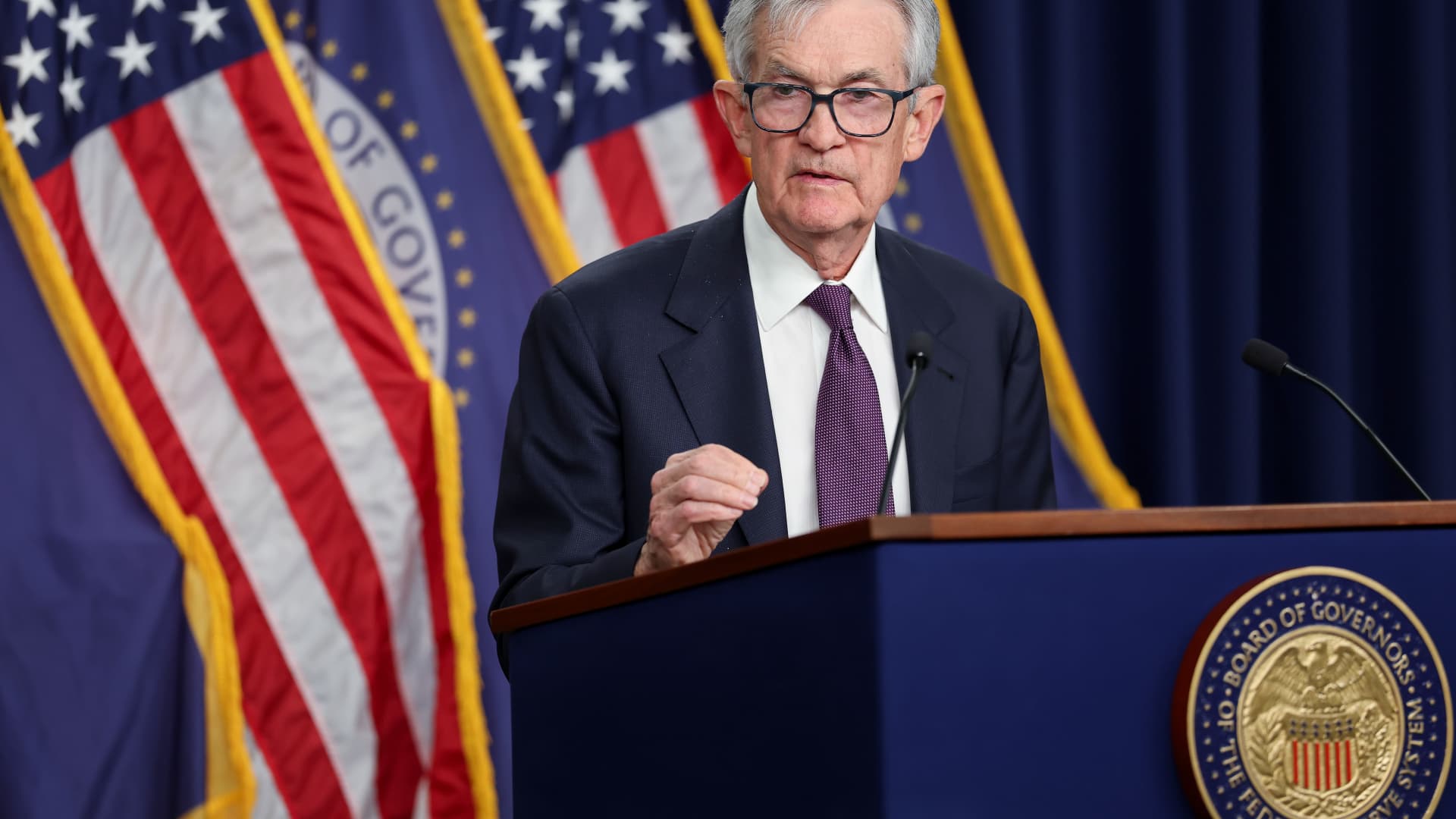 Powell's Final Policy Cycle: Navigating Stagflationary Risks Amid Leadership Succession Delays