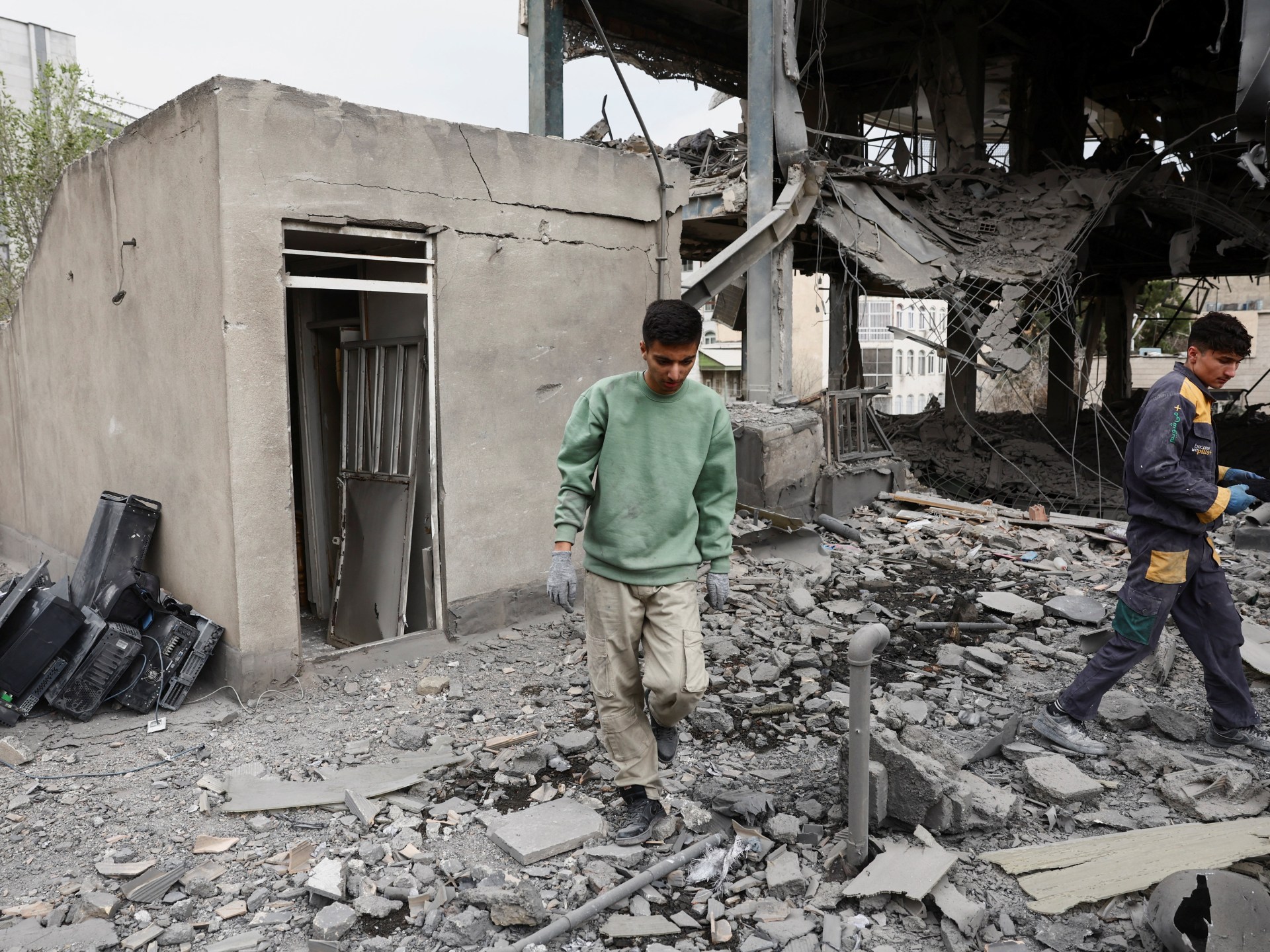 Iran-US Strategic Standoff: Military Escalation vs. the 15-Point Diplomatic Framework
