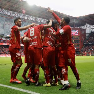 Unbeaten Liga MX Showdown: Pumas vs. Toluca – AI Predicts Narrow Edge Due to Personnel and Scheduling Factors