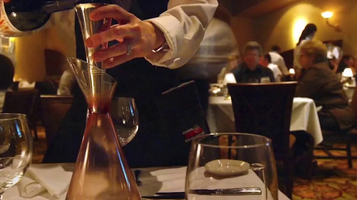 Darden’s $715M Ruth’s Chris Bet: The Strategic Logic Behind the Dress Code Friction