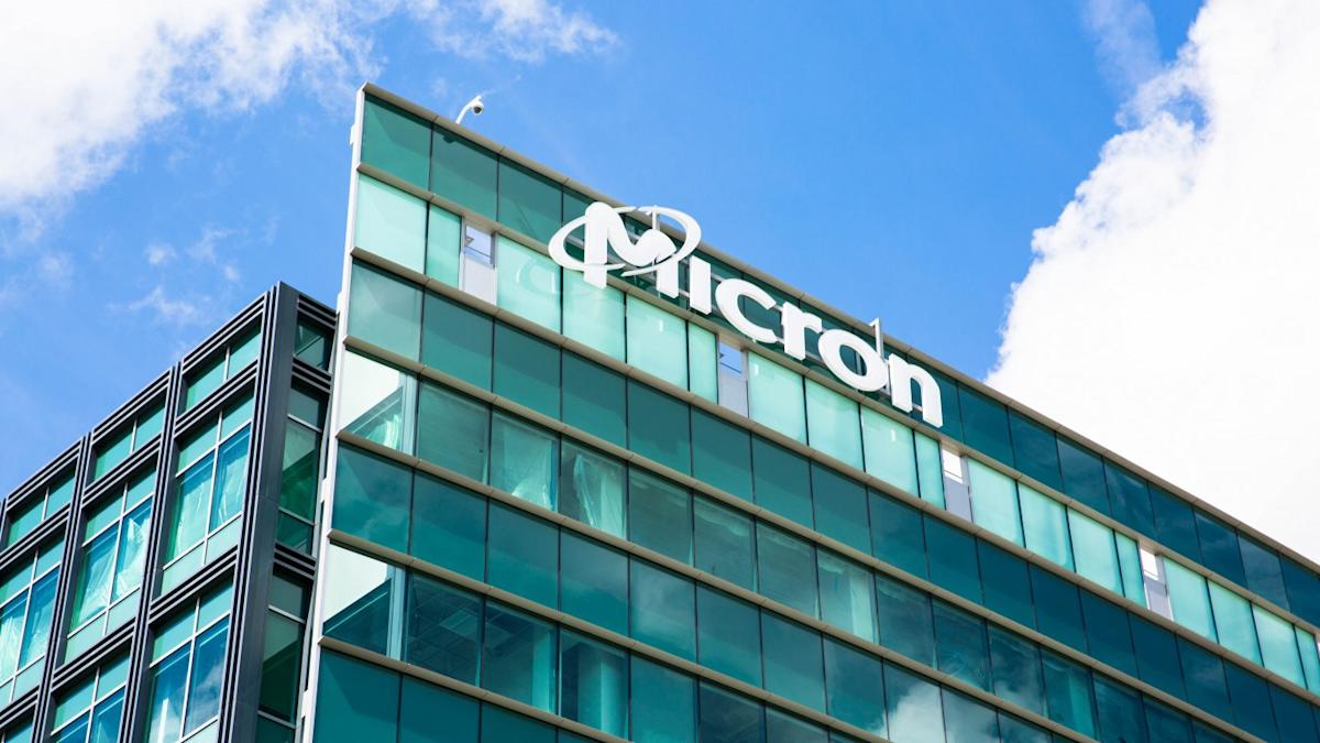 Micron Stock Drop: Why Investors Are Skeptical Despite Record AI Earnings