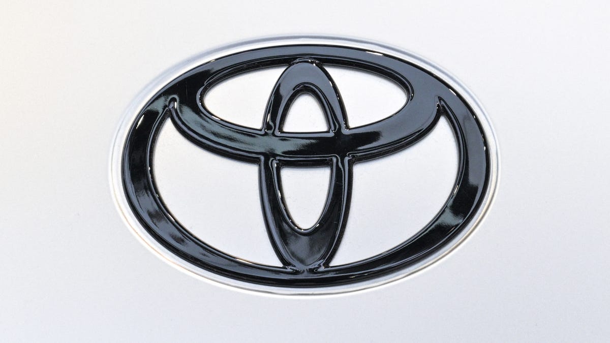Toyota Issues Recall for 550,000 Highlander SUVs Amidst Critical Seat-Back Structural Risks