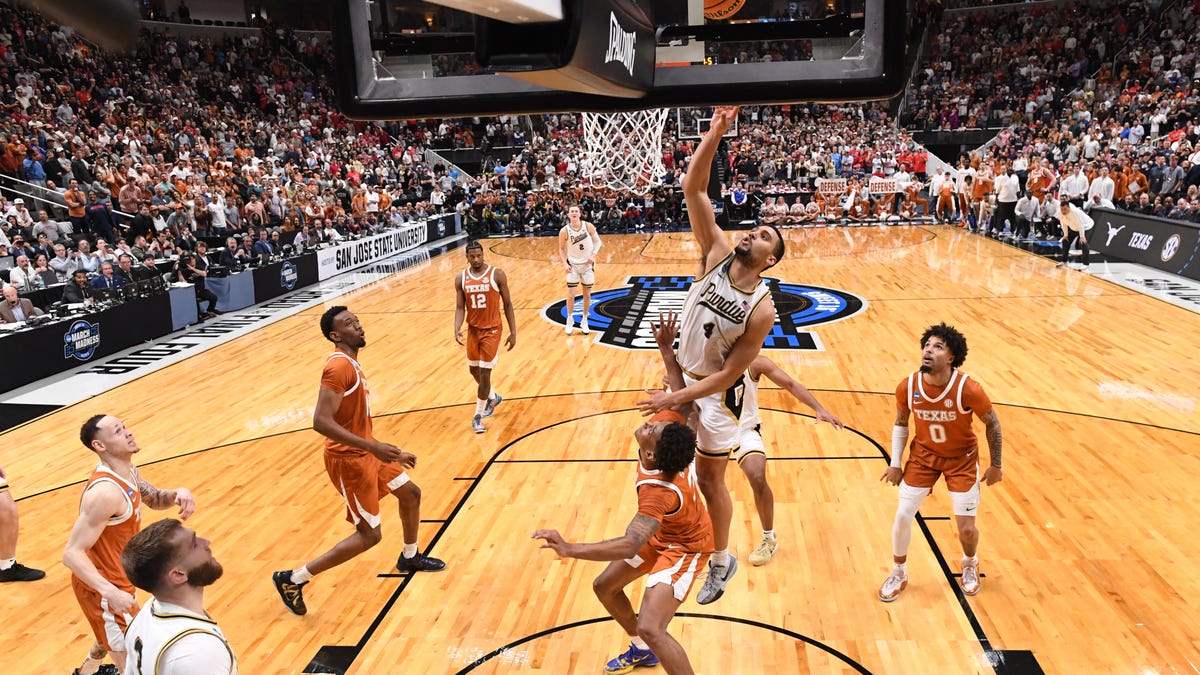 Purdue’s Elite Eight Ascent: Kaufman-Renn Putback Negates Perimeter Shooting Crisis