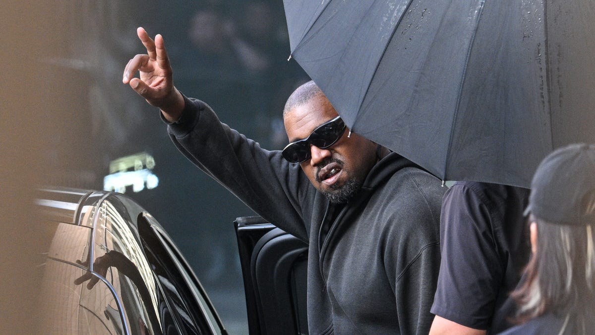 Ye's Independent Strategy: Navigating Reputational Risk and Streaming Economics with 'Bully'