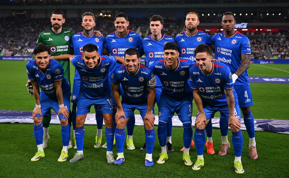 Clausura 2026: Cruz Azul's Leadership Test Against Crisis-Ridden Santos Laguna in Jornada 9