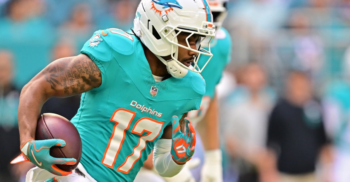 Broncos Acquire Jaylen Waddle: Analyzing the AFC’s Blockbuster Wide Receiver Trade