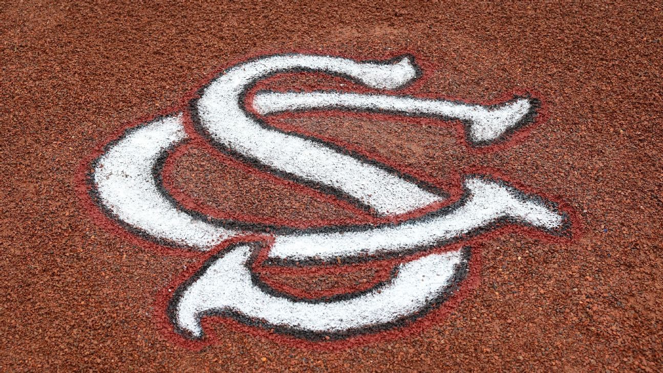 South Carolina's Legacy Hire Failure: Mainieri Resignation Highlights SEC Pressure