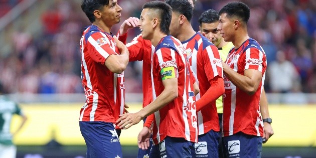 Tactical Asymmetry: Chivas Defends Liga MX Leadership Against Depleted Monterrey
