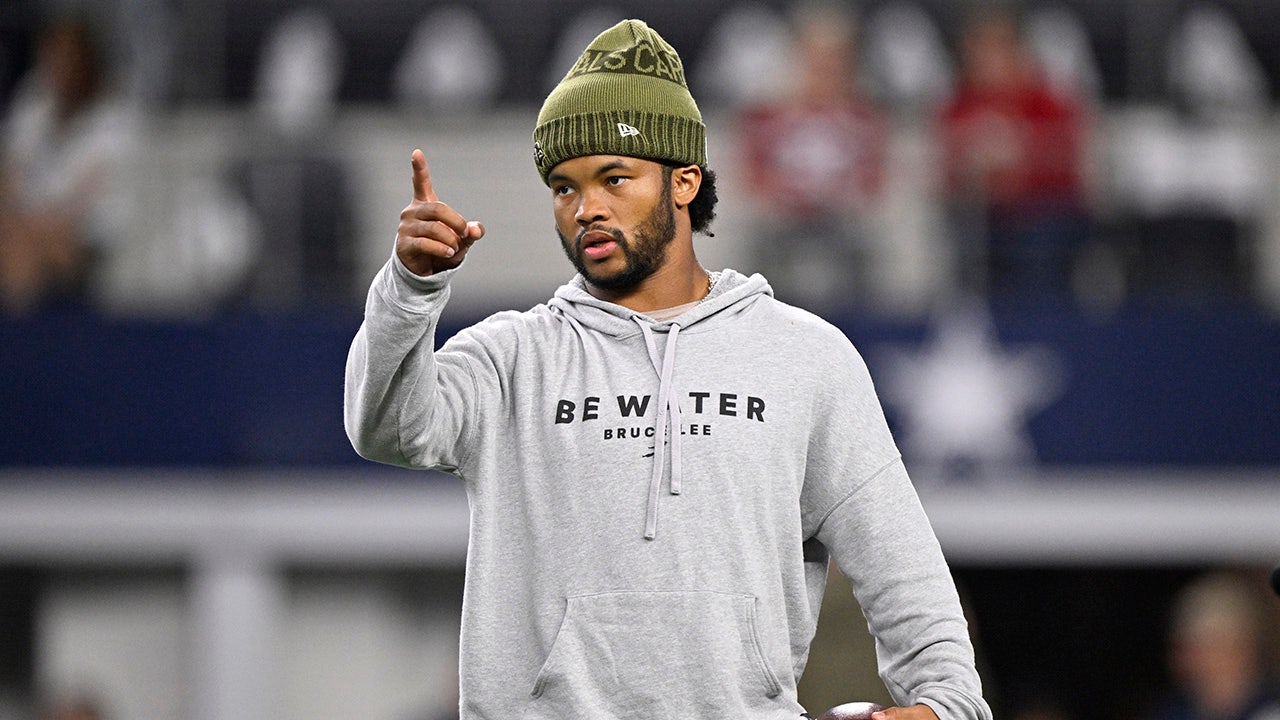 Vikings Emerge as Frontrunners for Quarterback Kyler Murray amid Strategic Roster Moves