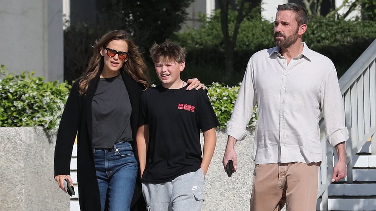 Affleck's Family Appearances Signal Evolving Celebrity Co-Parenting Norms