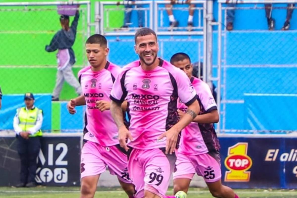 Tactical Dominance: Mixco Outclasses Xelajú MC 3-1 at Santo Domingo