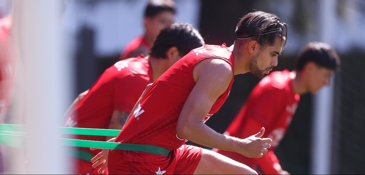 Liga MX Clausura 2026: Tigres' Liguilla Hopes Face Chivas' Superlíder Consolidation
