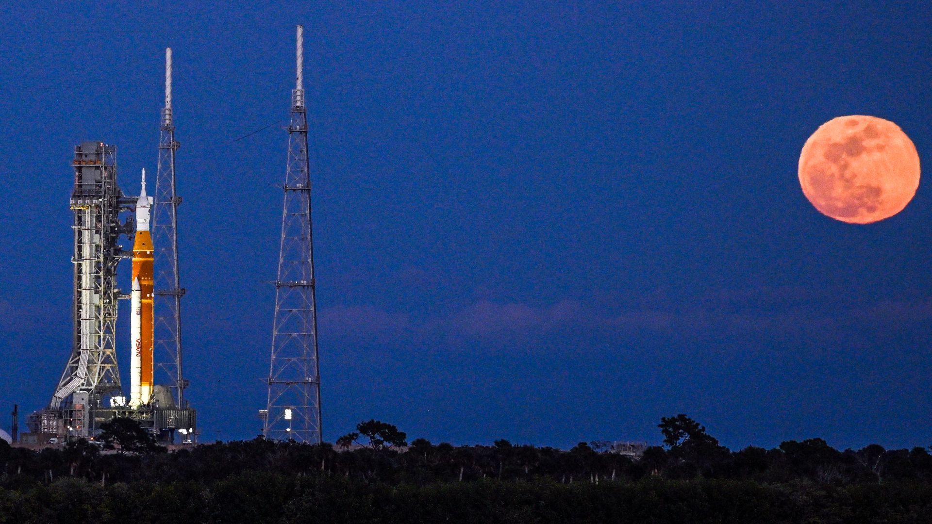 NASA Artemis 2 Launch Aligns with April 2026 Pink Moon